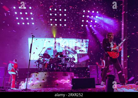 Mailand, Italien, 26. September 2023. Die australische Pop-Punk-Band 5 Seconds of Summer tritt live im Mediolanum Forum in Mailand auf. Credits: Maria Laura Arturi / Alamy Live News Stockfoto