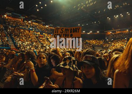 Mailand, Italien, 26. September 2023. Die australische Pop-Punk-Band 5 Seconds of Summer tritt live im Mediolanum Forum in Mailand auf. Credits: Maria Laura Arturi / Alamy Live News Stockfoto