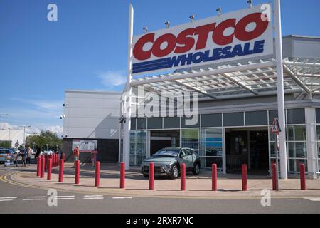 Costco Wholesale Capital Retail Park Cardiff South Wales Vereinigtes Königreich Stockfoto