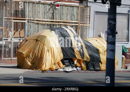 Los Angeles, Kalifornien, USA 24. September 2023 Ein allgemeiner Blick auf die Atmosphäre des Obdachlosenzeltes Camp am 24. September 2023 in Los Angeles, Kalifornien, USA. Foto von Barry King/Alamy Stock Photo Stockfoto