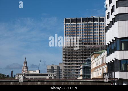 Die sich ständig ändernde Skyline von Central Croydon in South London, England, Großbritannien in einem Bild Stockfoto