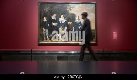 The National Gallery, London, Großbritannien. September 2023 27. Die Credit Suisse Exhibition: Frans Hals ist 2024 seit dem 30. September 2023-21 die größte Ausstellung der Künstlerbilder seit über 30 Jahren und umfasst epische Großgruppenporträts des begnadeten niederländischen Künstlers des Goldenen Zeitalters, die in seltenen Leihgaben aus den Niederlanden ausgestellt wurden. Quelle: Malcolm Park/Alamy Live News Stockfoto