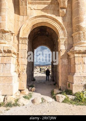 Der Arch of Hadrian in Jerash wurde vermutlich 331 v. Chr. von Alexander dem Großen, Jerash, Jordanien und dem Nahen Osten gegründet Stockfoto