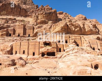 Die Straße der Fassaden, der archäologische Park von Petra, UNESCO-Weltkulturerbe, eines der Neuen Sieben Weltwunder, Petra, Jordanien, Naher Osten Stockfoto