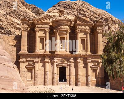 Petra Kloster (Al Dayr), Petra Archäologischer Park, UNESCO-Weltkulturerbe, eines der neuen sieben Weltwunder, Petra, Jordanien Stockfoto