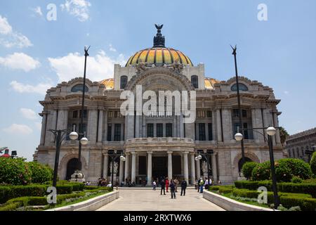 Palacio de Bellas Artes (Palast der Schönen Künste), Baubeginn 1904, Mexiko-Stadt, Mexiko, Nordamerika Stockfoto