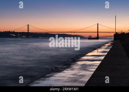 Wunderschöner Sonnenuntergang in Lissabon Stockfoto