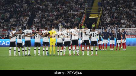 firo: 12/2023 Fußball, Fußball, Saison 2023/2024 Männer-Nationalmannschaft Deutschland Freundschaftsspiel: Deutschland - Frankreich Schweigeminute Stockfoto