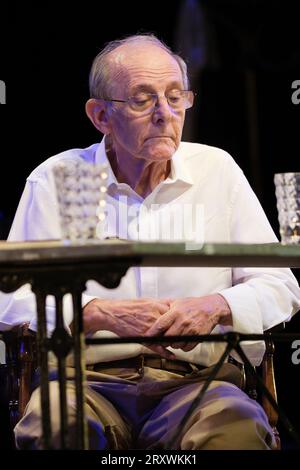 Emilio Gutierrez tritt während der Vorstellung der Show „Galdós amor“ im Fernan Gomez Theater in Madrid auf, 27. September 2023, Spanien Stockfoto