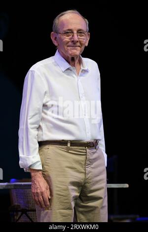 Emilio Gutierrez tritt während der Vorstellung der Show „Galdós amor“ im Fernan Gomez Theater in Madrid auf, 27. September 2023, Spanien Stockfoto