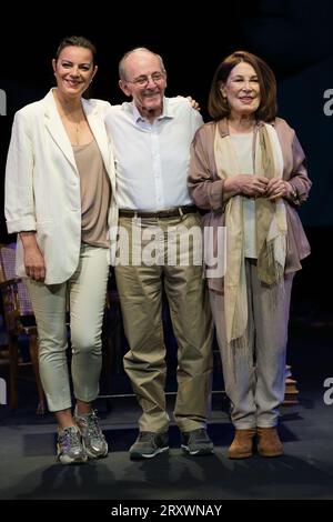 Maria Jose Goyanes und Emilio Gutierrez treten während der Vorstellung der Show „Galdós amor“ im Fernan Gomez Theater in Madrid auf, 27. September 2023, Spanien (Foto: Oscar Gonzalez/SIPA USA) (Foto: Oscar Gonzalez/SIPA USA) Stockfoto