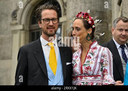 Auguste Marie Philippa Prinzessin von Bayern und Ferdinand Prinz zur Lippe-Weißenfeld bei der Ankunft zur Trauung von Maria Teresita Prinzessin von Sa Stockfoto