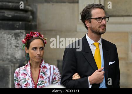 Auguste Marie Philippa Prinzessin von Bayern und Ferdinand Prinz zur Lippe-Weißenfeld bei der Ankunft zur Trauung von Maria Teresita Prinzessin von Sa Stockfoto