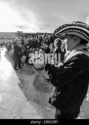 Traditionelle Karibikfeier. Tunja Hauptplatz, Boyacá, Kolumbien, Südamerika Stockfoto