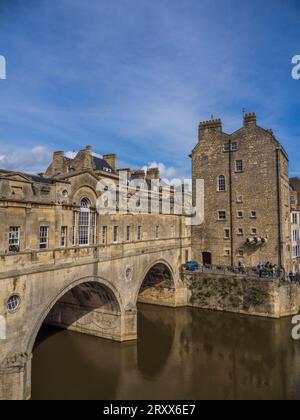 Pulteney Bridge, Historische Brücke, Fluss Avon, Bath, Somerset, England, Großbritannien, GB. Stockfoto