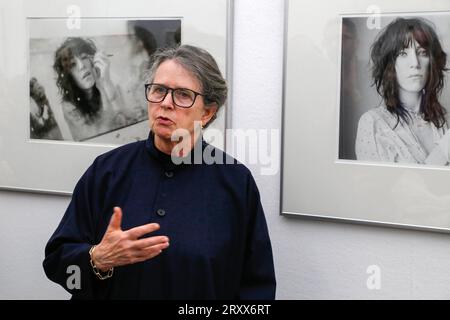 Judy Linn bei der Eröffnung ihrer Einzelausstellung im Haus am Kleistpark, Berlin, 18.1.2015 Judy Linn *1947 in Detroit, USA, ist eine US-amerikanische Fotografin, die mit ihren Bildern von Patty Smith und Robert Mapplethorpe zwischen 1969 und 1976 bekannt wird. *** Judy Linn 18 1 2015 Judy Linn 1947 in Detroit, USA, ist eine US-amerikanische Fotografin, die zwischen 1969 und 1976 durch ihre Bilder von Patty Smith und Robert Mapplethorpe bekannt wurde Stockfoto