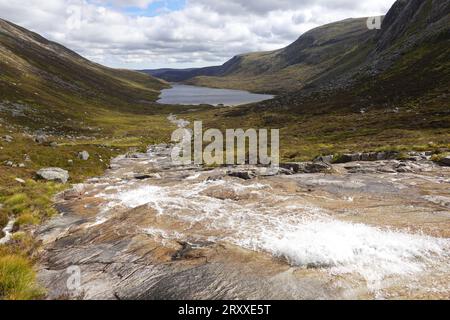 Alt an Dubh Loch, White Mounth, Balmoral Estate, Scottish Highlands, Großbritannien Stockfoto