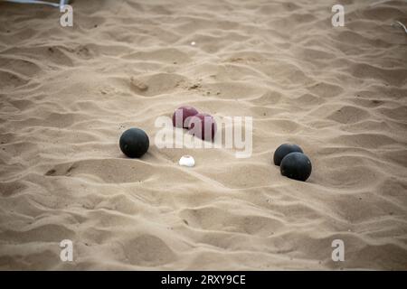 Lido Di Jesolo, Veneto, Italien, 18. September 2023, Boules an einem Sandstrand Stockfoto