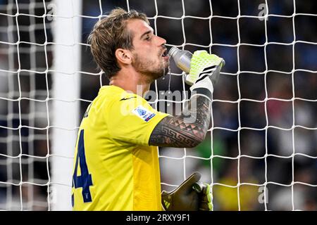 Rom (Italien), 27. September 2023. Ivan Provedel von SS Lazio trinkt während des Fußballspiels der Serie A zwischen SS Lazio und Torino FC im Olimpico-Stadion in Rom (Italien), 27. September 2023. Quelle: Insidefoto di andrea staccioli/Alamy Live News Stockfoto
