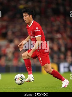 Liverpool Wataru Endo während des Carabao Cup-Spiels in der dritten Runde in Anfield, Liverpool. Bilddatum: Mittwoch, 27. September 2023. Stockfoto