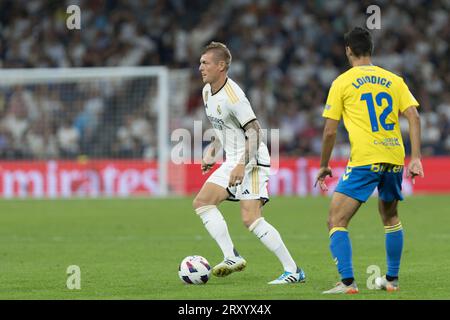 MADRID, SPANIEN - SEPTEMBER 27: Toni Kroos von Real Madrid während des Spiels La Liga 2023/24 zwischen Real Madrid und Las Palmas im Santiago Bernabeu Stadion in Madrid am 20. SEPTEMBER 2023. (Foto: Guillermo M.) Stockfoto