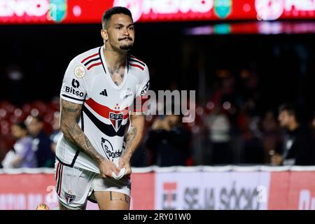 Spiel zwischen Sao Paulo und Coritiba für die 22. Runde der brasilianischen Meisterschaft 2023 im Cicero Pompeu de Toledo Stadion, Morumbi, am späten Mittwoch, den 27. Adriana Spaca/SPP (Adriana Spaca/SPP) Stockfoto