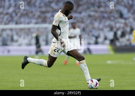 MADRID, SPANIEN - SEPTEMBER 27: Antonio Rudiger von Real Madrid während des Spiels La liga 2023/24 zwischen Real Madrid und Las Palmas im Santiago Bernabeu Stadion. (Foto: Guille Martinez/AFLO) Stockfoto