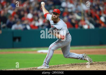 Cleveland, Ohio, 27. September 2023. Cleveland, Ohio, 27. September 2023. Cincinnati Reds Buck Farmer (46) tritt am Mittwoch, den 27. September 2023, im siebten Inning im Progressive Field in Cleveland, Ohio, gegen die Cleveland Guardians an. Foto von Aaron Josefczyk/UPI Stockfoto