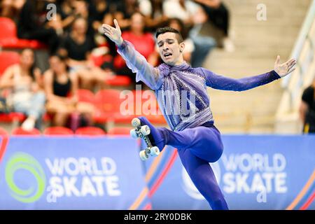 Kilian GOMIS (ESP), während des Senior Men, Short Program, bei den Artistic Skating World Championships Ibagu-Tolima 2023, im Parque Deportivo Municipal, am 26. September 2023 in Ibagu, Kolumbien. (Foto: Raniero Corbelletti/AFLO) Stockfoto