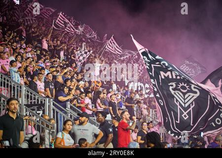 Fort Lauderdale, FL, USA. 27. September 2023, Fans während der Inter Miami CF gegen Houston Dynamo, U.S. Open Cup Finale im DRV PNK Stadium. Fort Lauderdale, FL, USA. 27. September 2023. Quelle: Jaroslav Sabitov/YES Market Media/Alamy Live News Stockfoto