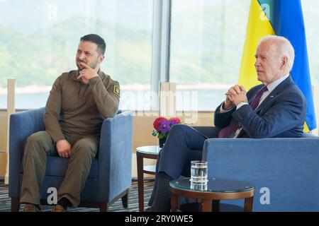 21. Mai 2023 - Hiroshima, Japan - Präsident Joe Biden nimmt an einem bilateralen Treffen mit dem ukrainischen Präsidenten Wolodymyr Zelenskyj während des G7-Gipfels am Sonntag, den 21. Mai 2023, im Grand Prince Hotel in Hiroshima, Japan, Teil. (Bild: © Adam Schultz/White House/ZUMA Press Wire) NUR REDAKTIONELLE VERWENDUNG! Nicht für kommerzielle ZWECKE! Stockfoto