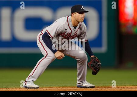 Atlanta Braves dritter Baseman Austin Riley (27) in einer defensiven Position während des 2. Spieles eines Doppelkopfs zwischen den Atlanta Braves und Washington Nation Stockfoto