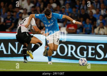 27. September 2023, Neapel, Kampanien, Italien: Khvicha Kvaratskhelia von Neapel während des Fußballspiels der Serie A SSC Napoli - Udinese Calcio, Stadio Maradona Neapel, Italien. (Bild: © Ciro de Luca/ZUMA Press Wire) NUR REDAKTIONELLE VERWENDUNG! Nicht für kommerzielle ZWECKE! Stockfoto