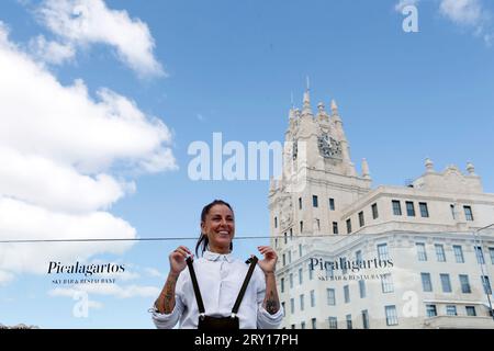 22. September 2023, Madrid, Spanien: Maria del Mar Rodriguez Carnero (Malaga, 1975) ist eine spanische Sängerin, Songwriterin und Sängerin der Gruppe Chambao, die in einem bekannten Hotel im Zentrum von Madrid (Spanien) für die Medien posiert. La Mari präsentiert Chambaos neues Album mit dem Titel „EN la cresta del ahora“, die lang erwartete Rückkehr von „La Mari“ mit der Marke, die sie zu einer musikalischen Referenz für eine ganze Generation und zur Pionierin der Flamenco-Chill machte. „Ich bin Chambao und wollte zur elektronischen Musik zurückkehren, um Flamenco zu kühlen, zur gemischten Musik, die wh ist Stockfoto