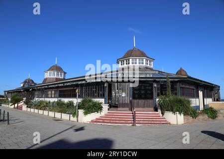 Makcaris Coffee Lounge und Eisdiele, Central Bandstand, Central Parade, Herne Bay, Kent, England, Großbritannien, Großbritannien, Europa Stockfoto