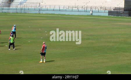 Herschelle Gibbs, Trainerin des Kuwait-Teams während der ICC T20 World Cup Sub Regional Asia Qualifier 2023 gegen Katar im West End Cricket Stadion in Doha, ist Eine der besten Kricketspielerinnen Südafrikas. Vier Länder, die Malediven und Saudi-Arabien wetteifern um den einen Qualifikationsplatz aus Katar, der vom 28. September bis zum 5. Oktober in Katars Hauptstadt Doha stattfindet und Teil des Qualifikationsprozesses für die ICC Männer T20 Weltmeisterschaft 2024 ist nehmen Sie am Asia Regional Final Teil, das vom 30. Oktober bis 5. November in Nepal stattfindet Stockfoto