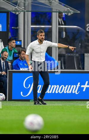 Milano, Italien. 27. September 2023. Cheftrainer Alessio Dionisi von Sassuolo beim Spiel der Serie A zwischen Inter und Sassuolo in Giuseppe Meazza in Mailand. (Foto: Gonzales Photo - Tommaso Fimiano). Stockfoto