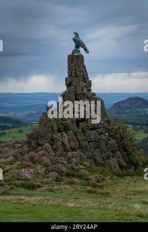 Das Fliegerdenkmal auf der Wasserkuppe bei Gersfeld Landkreis Fulda im Biosphärenreservat Rhön in der Rhön in Hessen. Mit 950 Meter Höhe ist die Wasserkuppe der höchsten Berg der Rhön. *** Das Flugdenkmal auf der Wasserkuppe bei Fulda Gersfeld im Biosphärenreservat Rhön in der hessischen Rhön mit einer Höhe von 950 Metern ist die Wasserkuppe der höchste Berg der Rhön Stockfoto