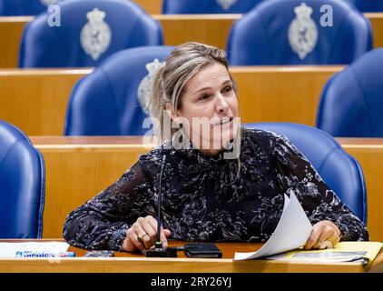 DEN HAAG - Lucille Werner (CDA) während einer Debatte im Repräsentantenhaus über die Zukunft der Altenpflege. Eine Kürzung von 225 Millionen Euro in der Altenpflege im nächsten Jahr wurde vom Gesundheitsministerium aufgehoben. Ein großer Teil der Opposition im Repräsentantenhaus hatte darauf bestanden. ANP SEM VAN DER WAL niederlande raus - belgien raus Stockfoto