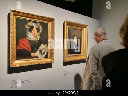 Einweihung des dritten Ausstellungsprojekts des Jahres in der Accademia Carrara mit einem Konzert in Anwesenheit des Bürgermeisters Giorgio Gori. Ein Wechsel zwischen Wahrheit und Darstellung zwischen Malerei und Musik. Stockfoto