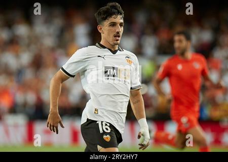 Valencia, Spanien. September 2023 27. Diego Lopez aus Valencia CF spielte während des La-Liga-Spiels zwischen Valencia CF und Real Sociedad am 27. September im Mestalla Stadium in Valencia. (Foto: Jose Torres/PRESSINPHOTO) Credit: PRESSINPHOTO SPORTS AGENCY/Alamy Live News Stockfoto