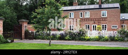 Das restaurierte Old Head Gärtner Cottage in Baumber Stockfoto