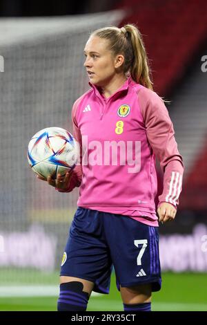 FIONA BROWN, professionelle Fußballspielerin, spielt für die Scotland Women's National Team. Bild, das während einer Schulungssitzung aufgenommen wurde. Stockfoto