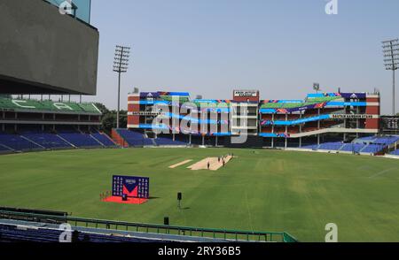 New Delhi, Indien. September 2023 28. Allgemeine Ansicht des Arun Jaitley Cricket Stadions. Die ICC Cricket World Cup 2023 startet vom 5. Oktober bis 19. November 2023. Zehn nationale Cricket-Teams werden teilnehmen, und das Turnier findet in zehn verschiedenen Stadien in Indien statt. (Foto: Naveen Sharma/SOPA Images/SIPA USA) Credit: SIPA USA/Alamy Live News Stockfoto