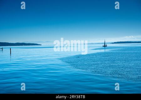 Ueberlingen (Bodensee) Blick auf den Bodensee in der Abenddämmerung. Baden-Württemberg, Deutschland, Europa Stockfoto