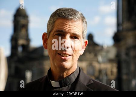 Pater Paul von Habsburg beim Empfang anlässlich der Trauung von Maria Teresita Prinzessin von Sachsen und Graf Beryl Alexandre de Saporta in der Hofki Stockfoto