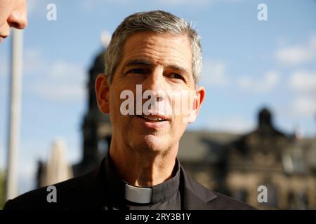Pater Paul von Habsburg beim Empfang anlässlich der Trauung von Maria Teresita Prinzessin von Sachsen und Graf Beryl Alexandre de Saporta in der Hofki Stockfoto