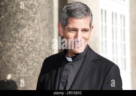 Pater Paul von Habsburg beim Empfang anlässlich der Trauung von Maria Teresita Prinzessin von Sachsen und Graf Beryl Alexandre de Saporta in der Hofki Stockfoto