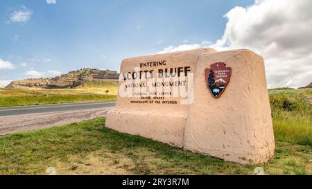 Begrüßungsschild zum Scotts Bluff National Monument in Scottsbluff, Nebraska. Stockfoto