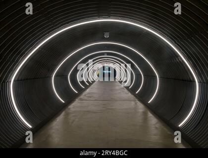 Der Tunnel zum Circle, Flughafen Zürich am Flughafen Zürich, Zürich, Schweiz Stockfoto